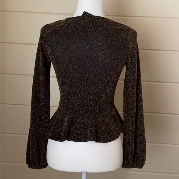 Ruffle Top Size Small - Picture 6 of 8